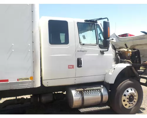 INTERNATIONAL 7400 Cab