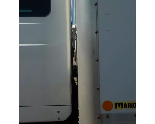 INTERNATIONAL 7400 Cab