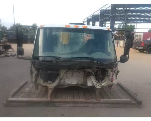 INTERNATIONAL 7400 Cab