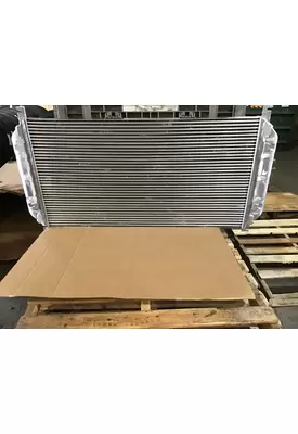 INTERNATIONAL 7400 Charge Air Cooler (ATAAC)