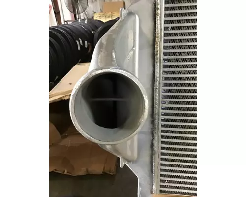 INTERNATIONAL 7400 Charge Air Cooler (ATAAC)