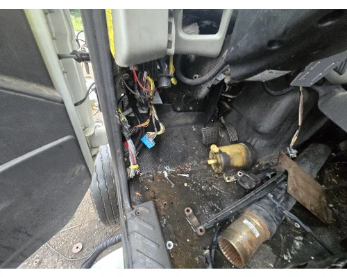 INTERNATIONAL 7400 Complete Vehicle