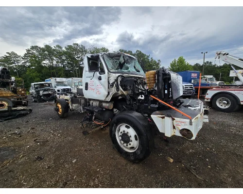 INTERNATIONAL 7400 Complete Vehicle