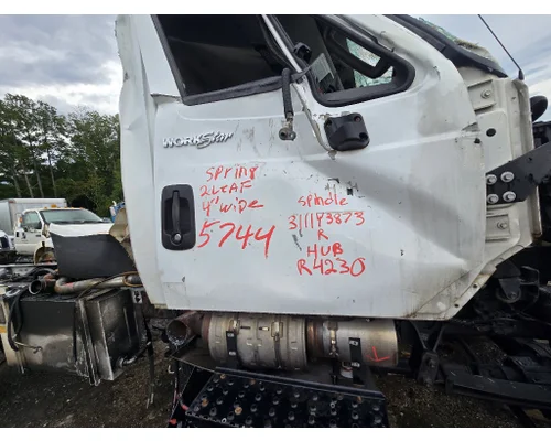 INTERNATIONAL 7400 Complete Vehicle