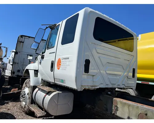 INTERNATIONAL 7400 Complete Vehicle