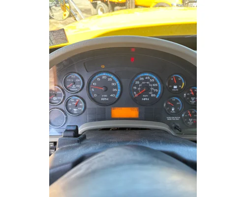 INTERNATIONAL 7400 Complete Vehicle