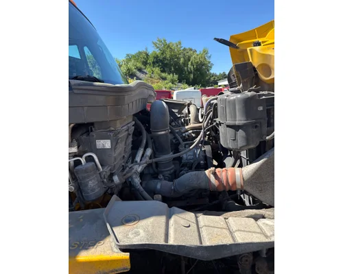 INTERNATIONAL 7400 Complete Vehicle