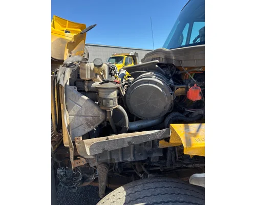 INTERNATIONAL 7400 Complete Vehicle