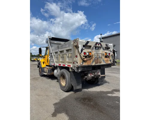 INTERNATIONAL 7400 Complete Vehicle