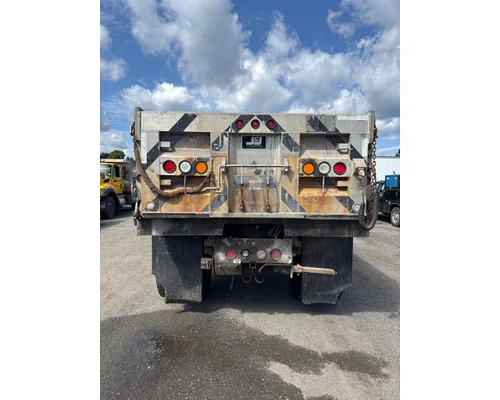 INTERNATIONAL 7400 Complete Vehicle