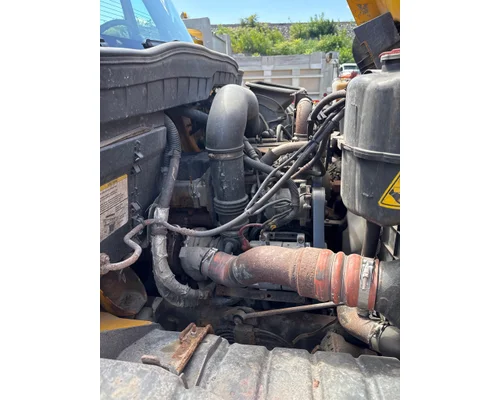 INTERNATIONAL 7400 Complete Vehicle