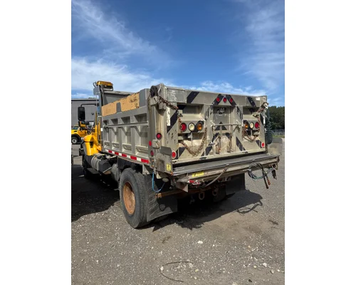 INTERNATIONAL 7400 Complete Vehicle