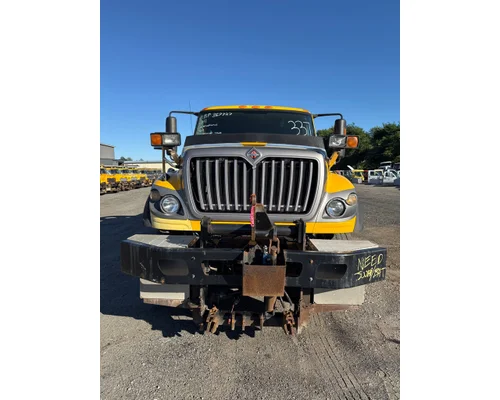 INTERNATIONAL 7400 Complete Vehicle