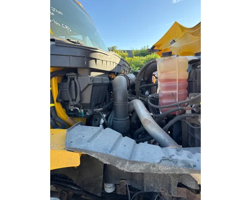 INTERNATIONAL 7400 Complete Vehicle
