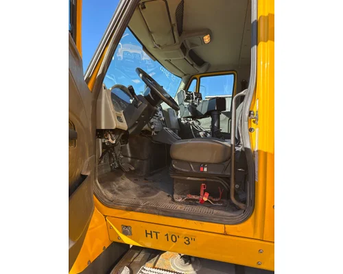 INTERNATIONAL 7400 Complete Vehicle