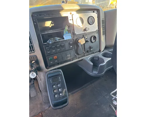 INTERNATIONAL 7400 Complete Vehicle