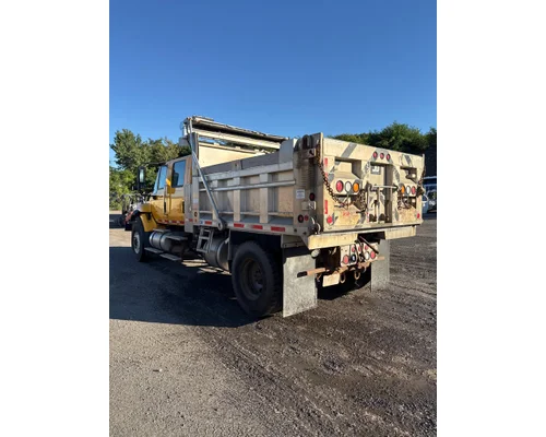 INTERNATIONAL 7400 Complete Vehicle