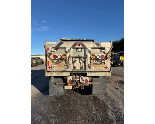 INTERNATIONAL 7400 Complete Vehicle