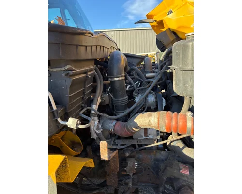 INTERNATIONAL 7400 Complete Vehicle