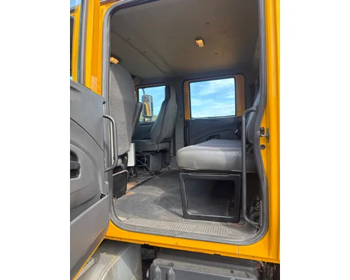 INTERNATIONAL 7400 Complete Vehicle