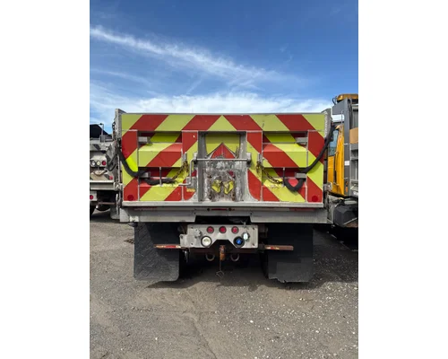 INTERNATIONAL 7400 Complete Vehicle