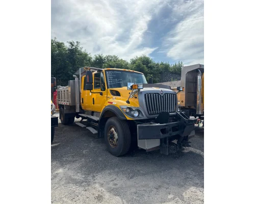 INTERNATIONAL 7400 Complete Vehicle