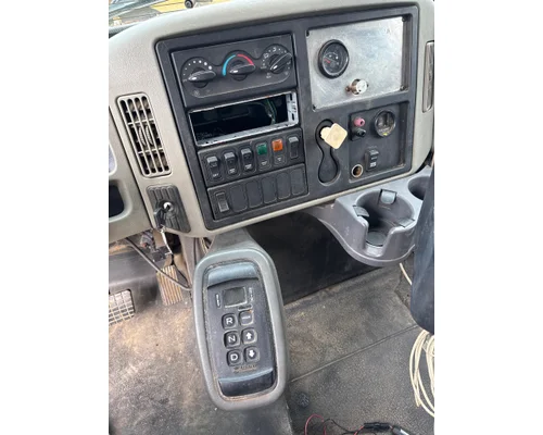 INTERNATIONAL 7400 Complete Vehicle