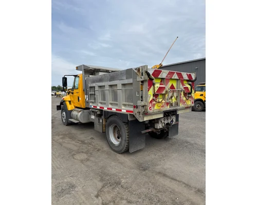 INTERNATIONAL 7400 Complete Vehicle