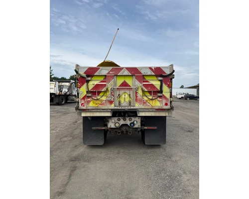 INTERNATIONAL 7400 Complete Vehicle