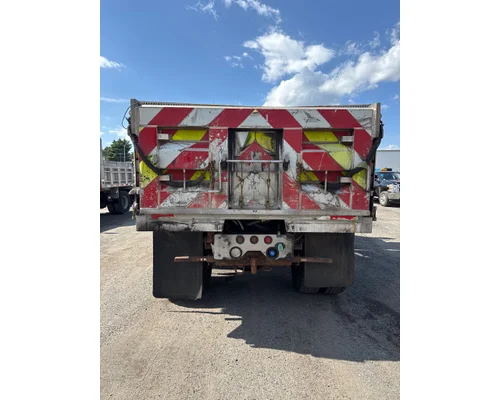 INTERNATIONAL 7400 Complete Vehicle