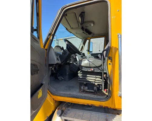 INTERNATIONAL 7400 Complete Vehicle