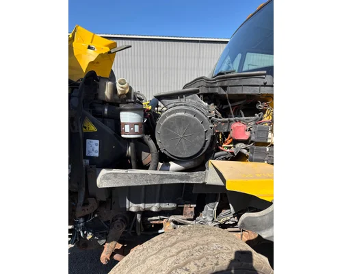 INTERNATIONAL 7400 Complete Vehicle