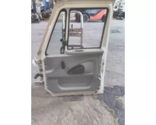 INTERNATIONAL 7400 DOOR ASSEMBLY, FRONT