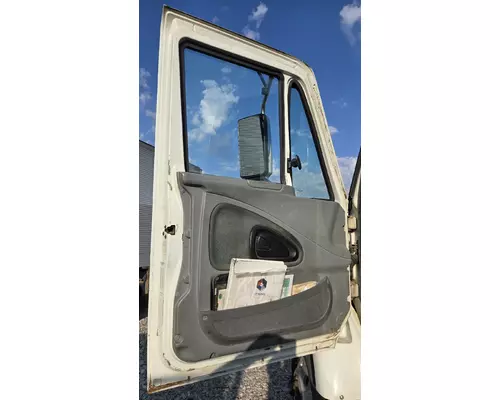 INTERNATIONAL 7400 Door Assembly, Front