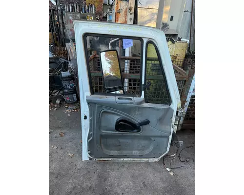 INTERNATIONAL 7400 Door Assembly, Front