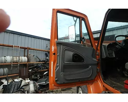 INTERNATIONAL 7400 Door Assembly, Front