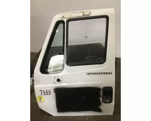 INTERNATIONAL 7400 Door Assembly