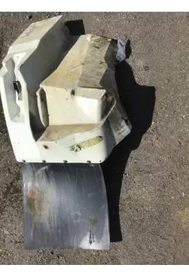 INTERNATIONAL 7400 Fender Extension