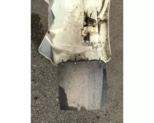 INTERNATIONAL 7400 Fender Extension