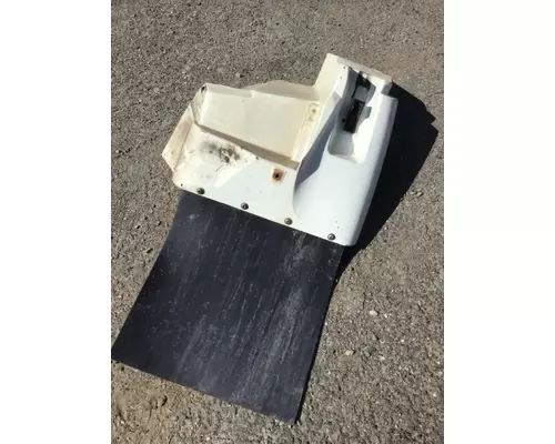 INTERNATIONAL 7400 Fender Extension