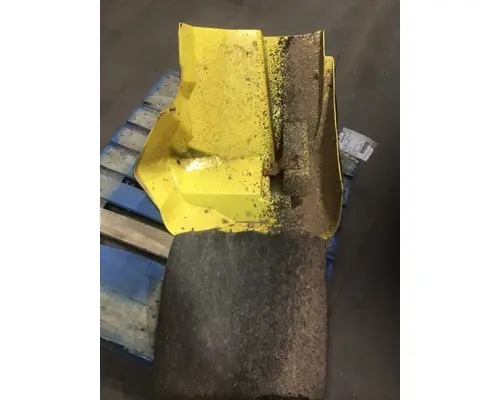 INTERNATIONAL 7400 Fender Extension