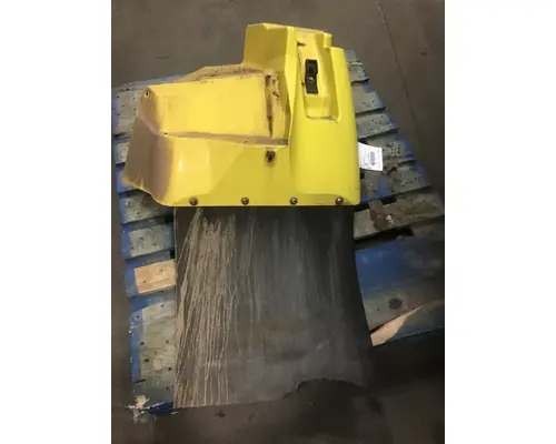 INTERNATIONAL 7400 Fender Extension