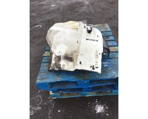 INTERNATIONAL 7400 Fender Extension