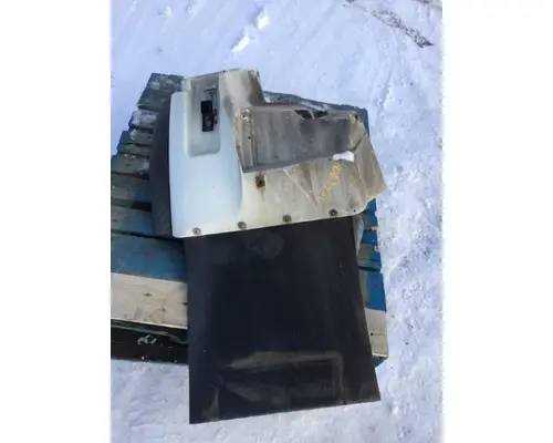 INTERNATIONAL 7400 Fender Extension