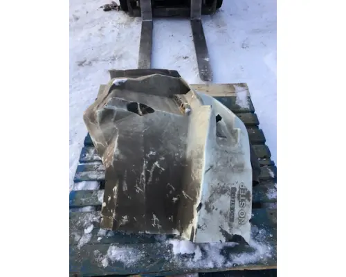 INTERNATIONAL 7400 Fender Extension