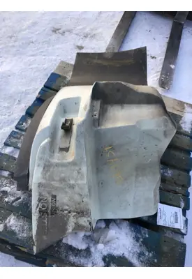 INTERNATIONAL 7400 Fender Extension