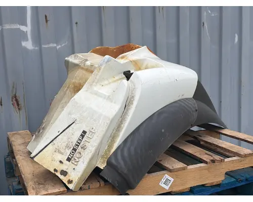 INTERNATIONAL 7400 Fender Extension