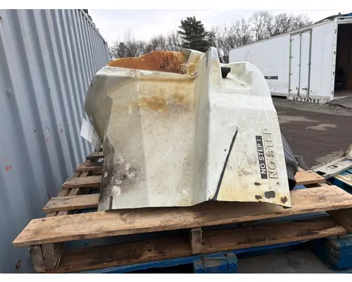 INTERNATIONAL 7400 Fender Extension