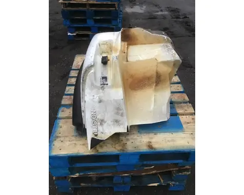 INTERNATIONAL 7400 Fender Extension