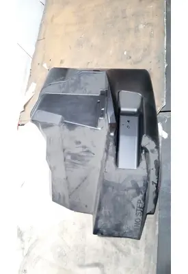INTERNATIONAL 7400 Fender Extension